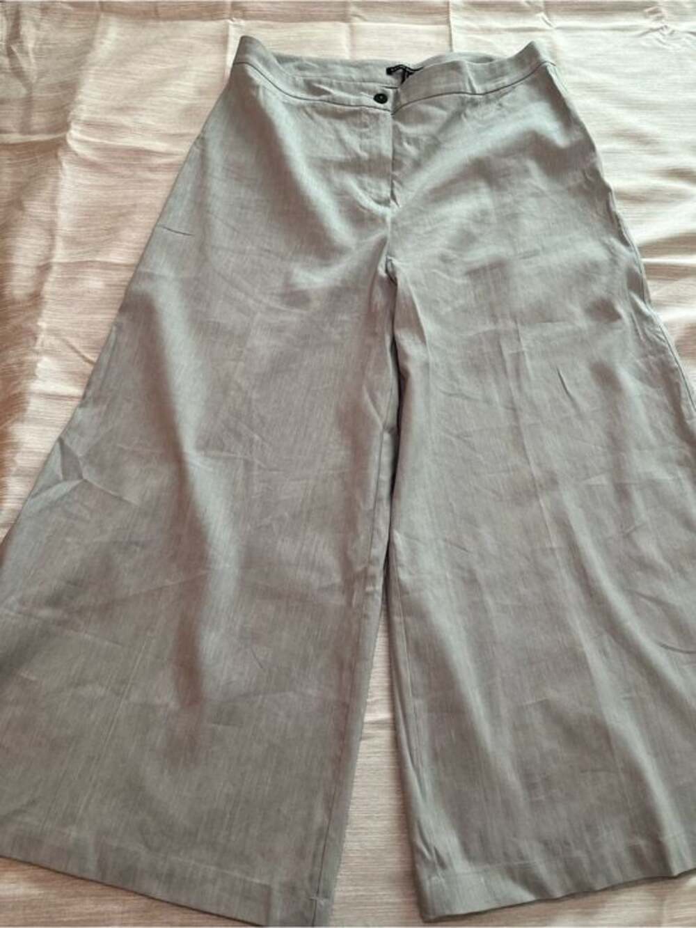 Sarah Pacini Wide-Leg “gaucho” High-Waist Pants in Light Gray - Size 3